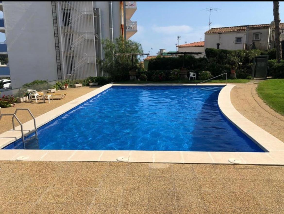 Nice Apartamen 滨海略雷特 外观 照片