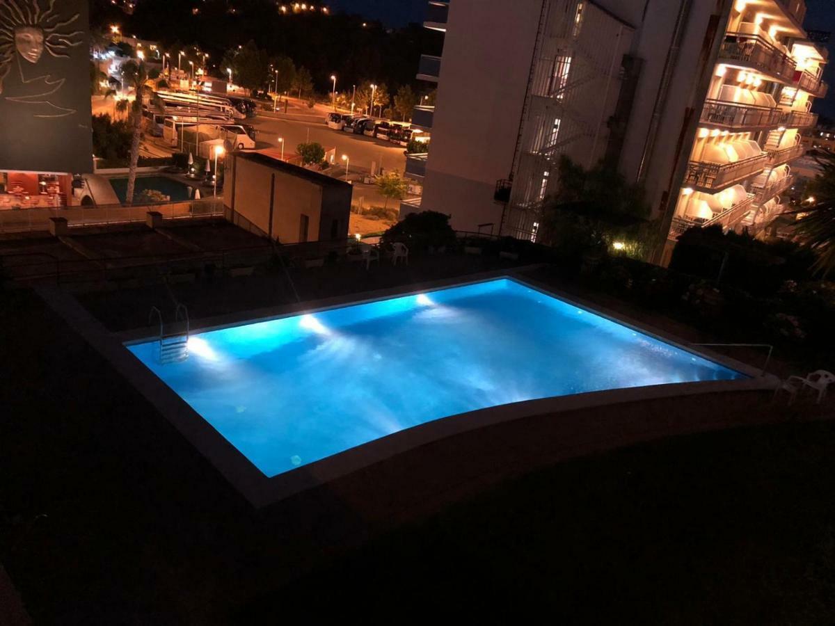 Nice Apartamen 滨海略雷特 外观 照片